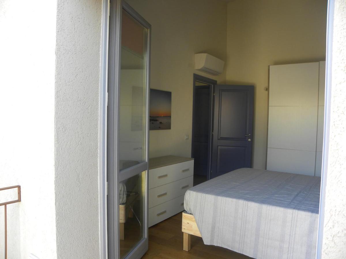 Petra Magica Apartment San Pantaleo Ngoại thất bức ảnh